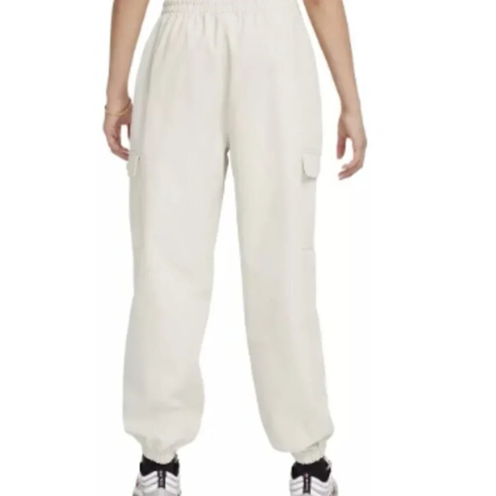Nike sportswear girls